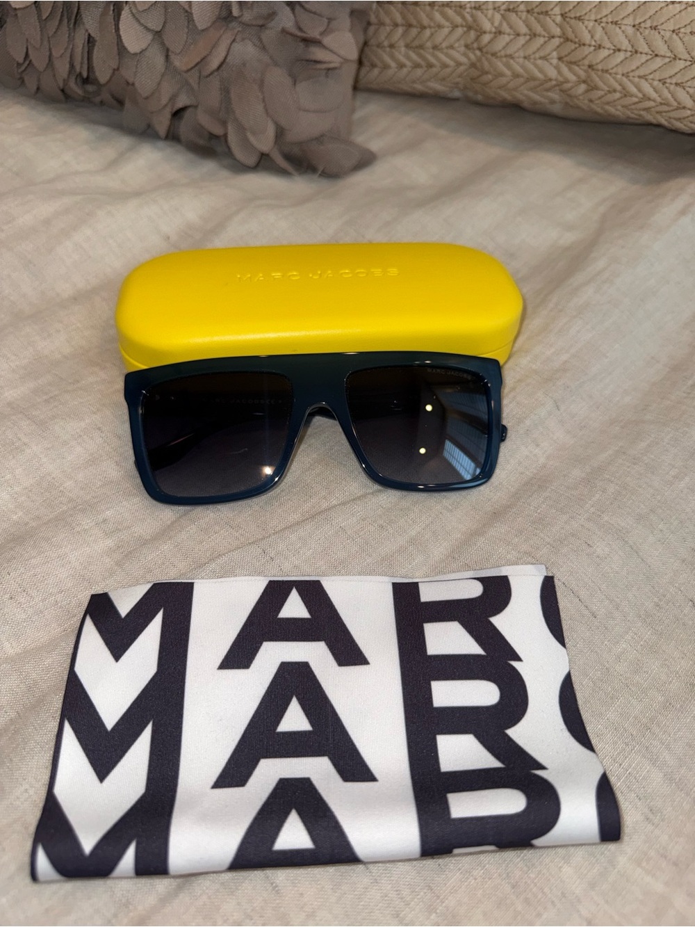 Marc Jacobs Dark Blue Rectangular Sunglasses